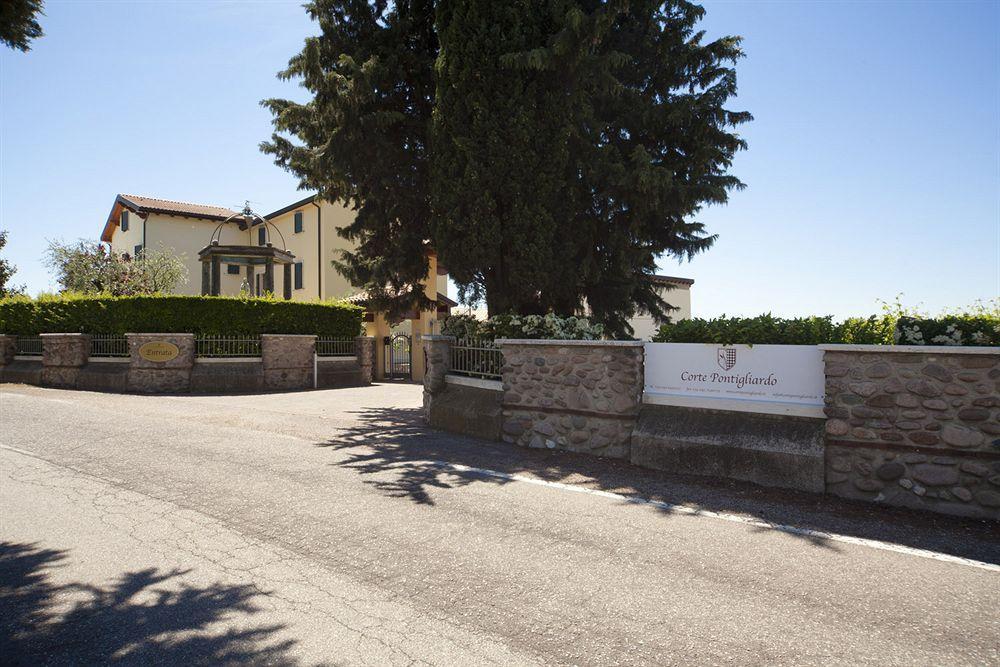 Relais Corte Pontigliardo Colà Exteriér fotografie