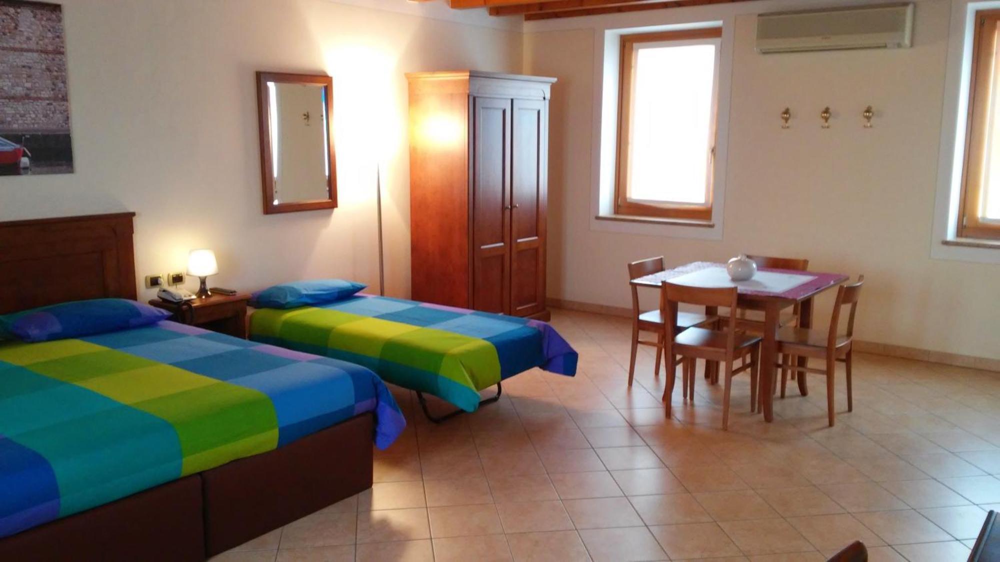 Relais Corte Pontigliardo Colà Pokoj fotografie